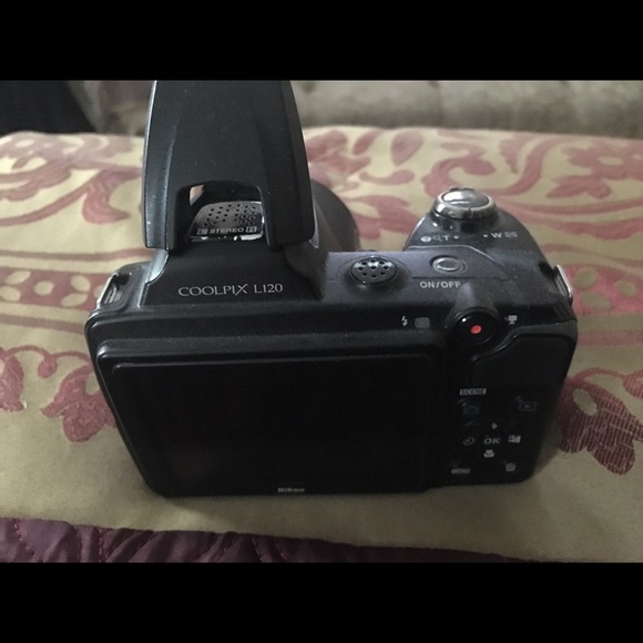 Nikon Coolpix L120 Camera - Picture 6 of 8